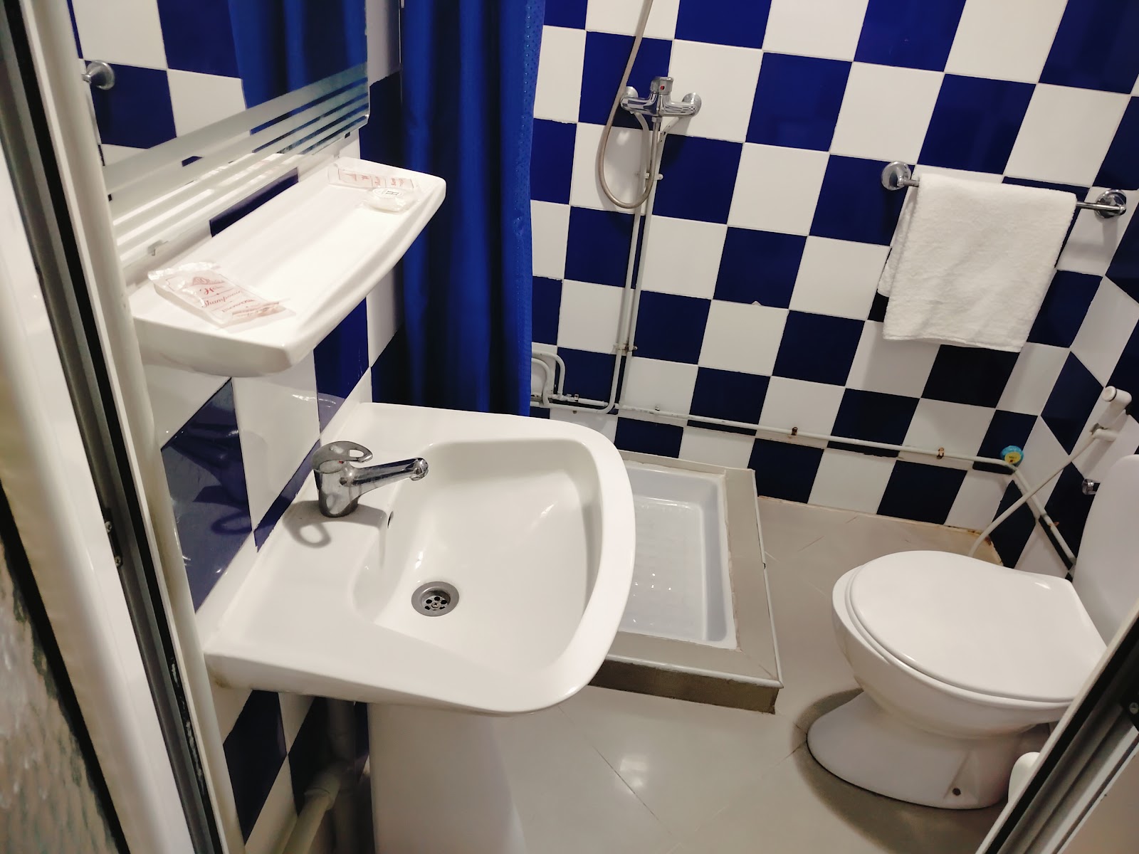 Chambre Simple — Hotel Rosa — Dar El Beida